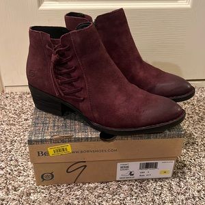Distressed style Born Boots - Bessie Burgundy size 9